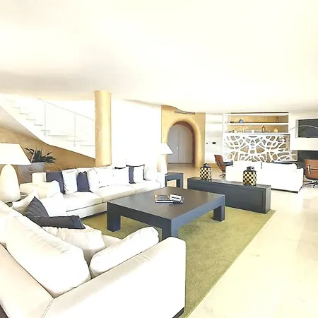 Spacious Villa Osma 5 - Sea View Vakantiehuis Porto Cervo