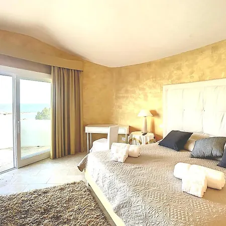 Vakantiehuis Spacious Villa Osma 5 - Sea View *